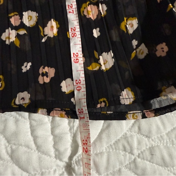 ASOS Black and White Relaxed Ruffled Blouse - Picture 7 of 10